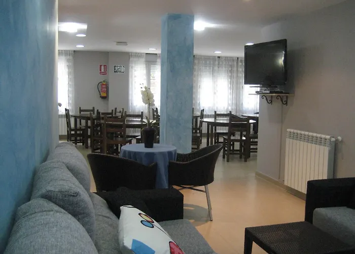 Hostel Turistico Rio Aragon Canfranc