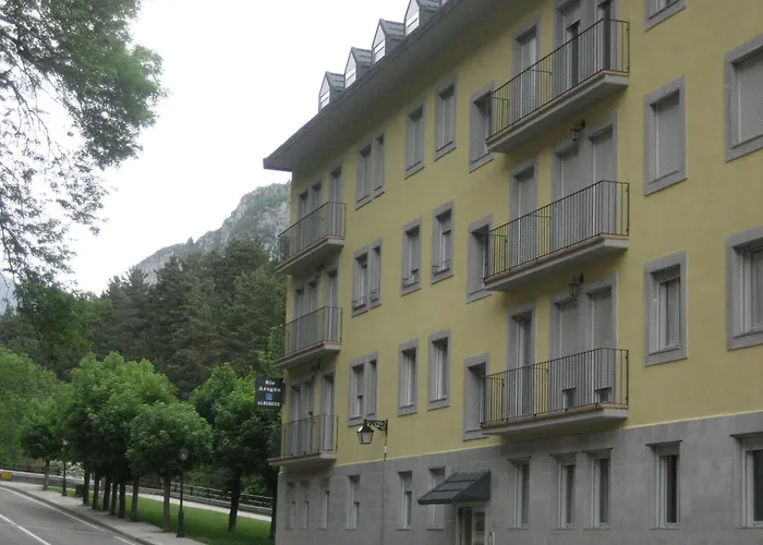 Hostel Turistico Rio Aragon *